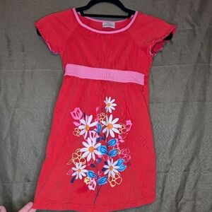 Hanna Andersson size 6-7 short sleeved red dress with white daisy flowers